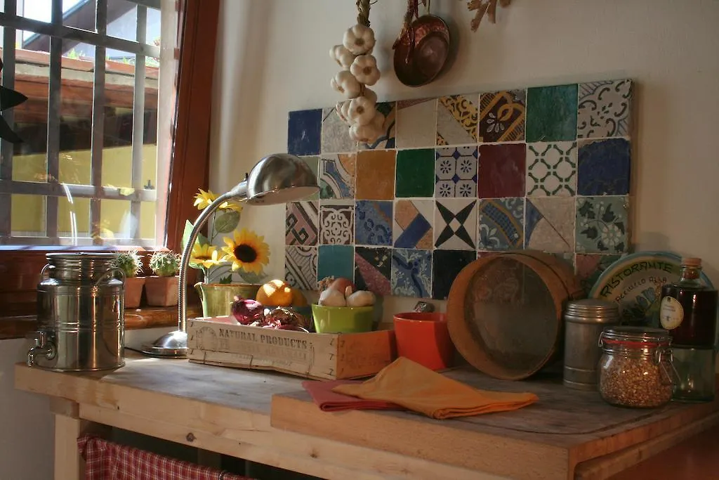 Il Girasole Bed And Breakfast Camaiore 0*,  Italy